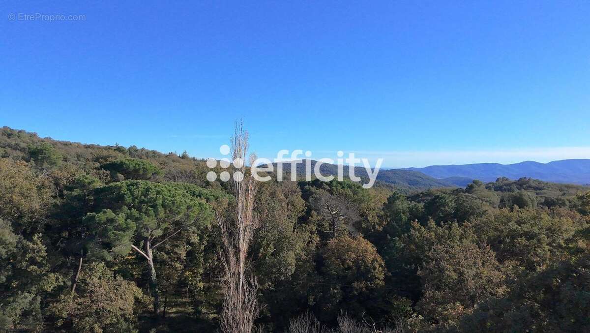 Maison à LA GARDE-FREINET