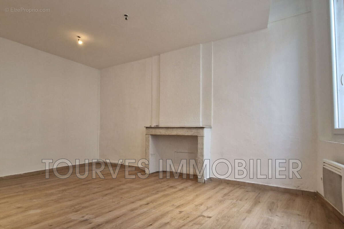 Maison à TOURVES