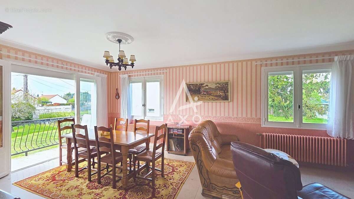 Maison à CORQUILLEROY