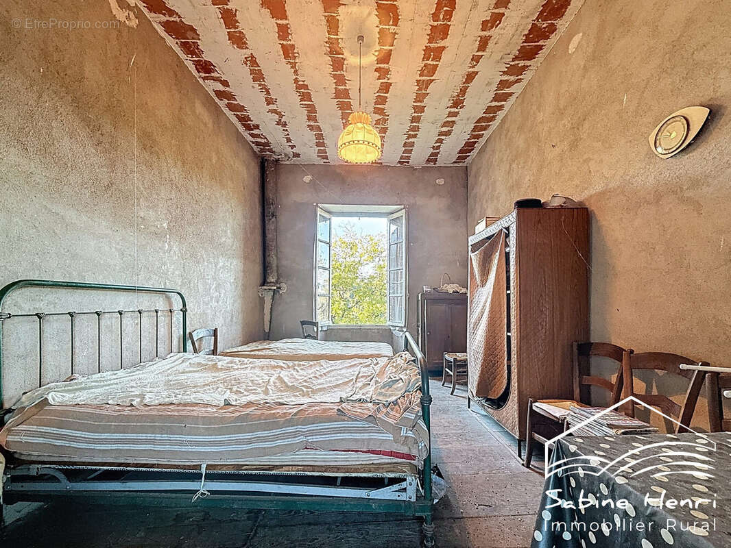 Maison à JOUQUEVIEL