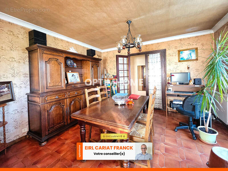 Maison à SAINT-ETIENNE-DE-FURSAC