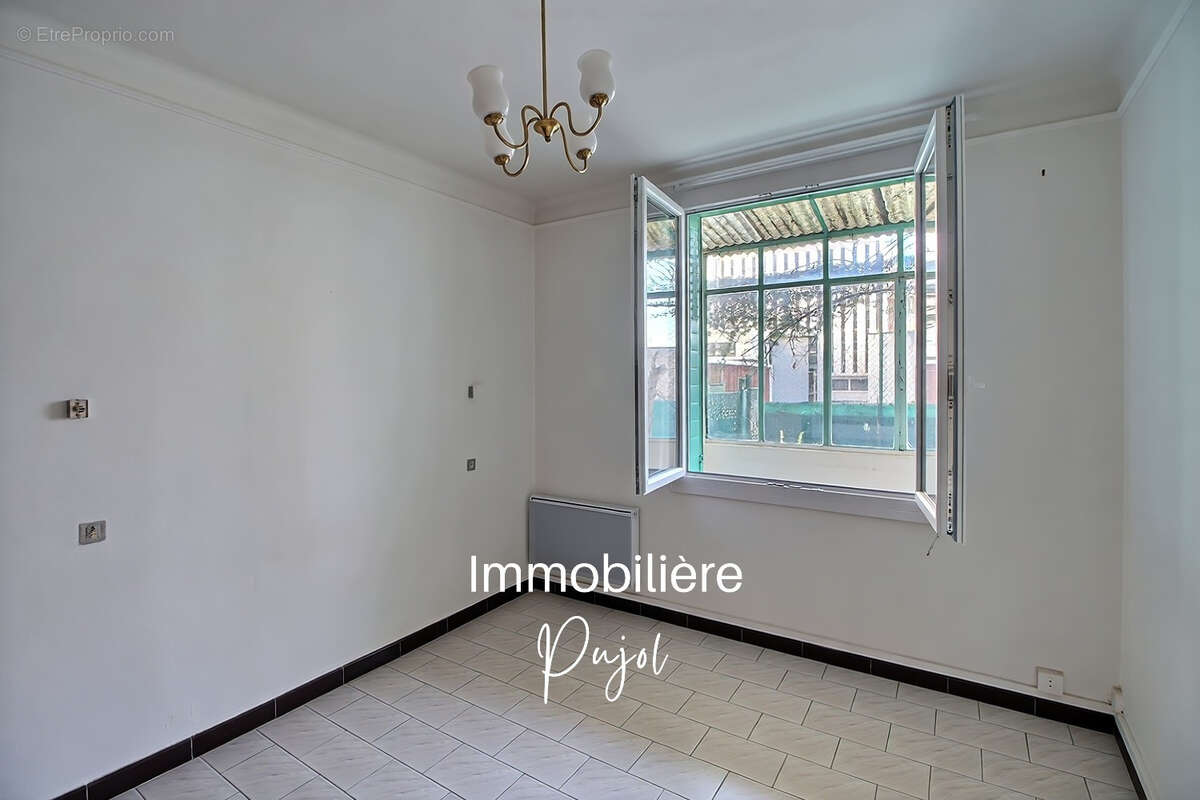 Appartement à MARSEILLE-6E