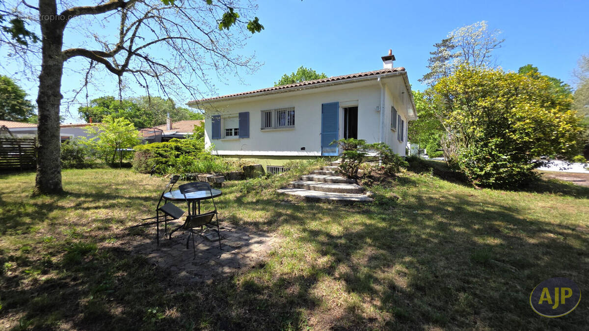 Maison à CESTAS