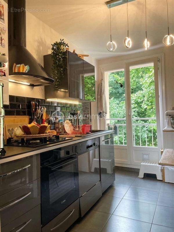 Appartement à SAINT-MARTIN-D'HERES