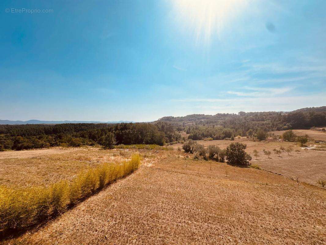 Maison à SAINT-GENEST-DE-BEAUZON