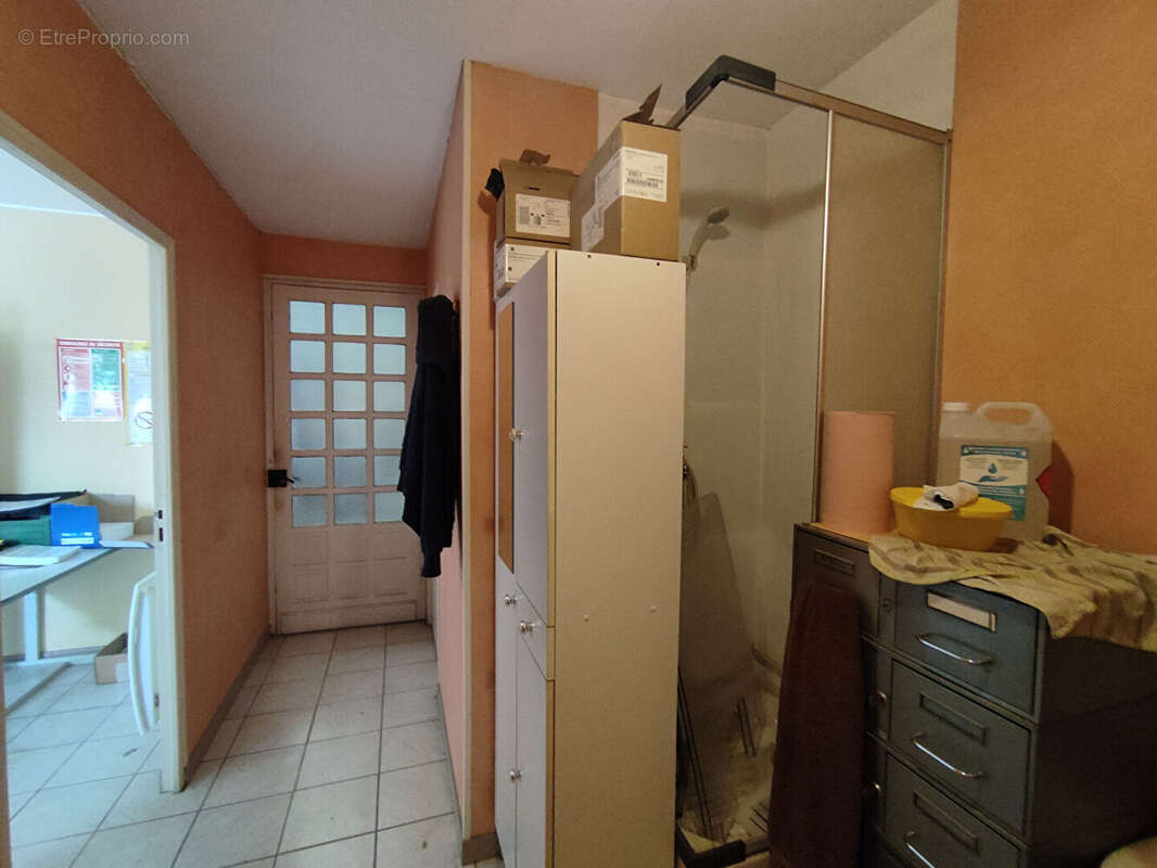 Commerce à SEBONCOURT