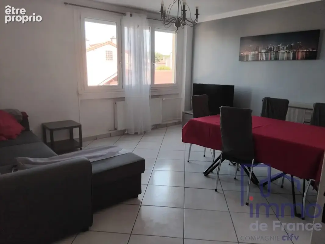 Appartement 77 m² à Sury-Le-Comtal  - photo 4