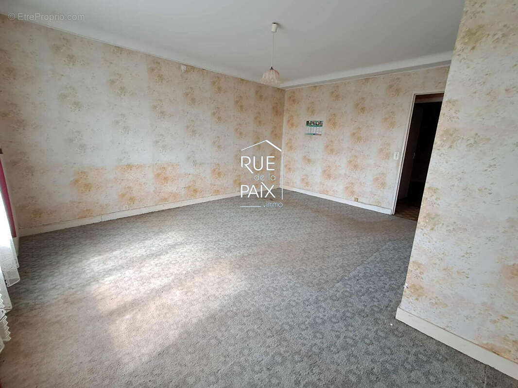 Maison Thure 7 pièce(s) 140 m² - photo 6