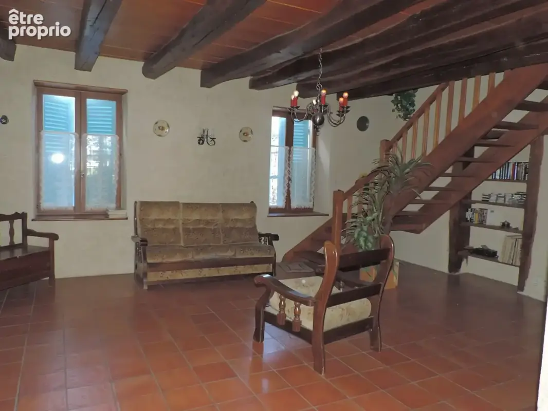 Dpt Ain (01), à vendre BOURG EN BRESSE, maison de caractère avec dépendance et fort potentiel – Terrain de 570 m² - photo 6