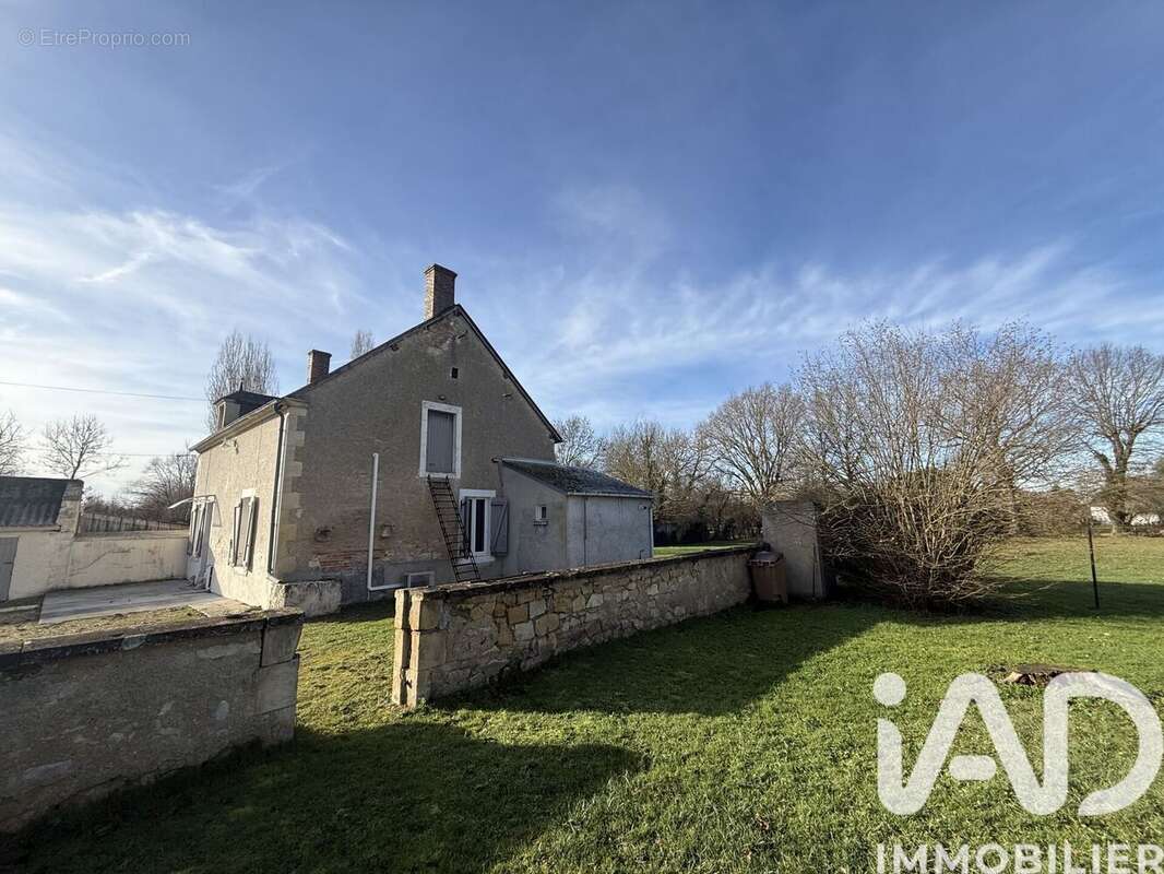 Photo 2 - Maison à LA GUERCHE-SUR-L'AUBOIS