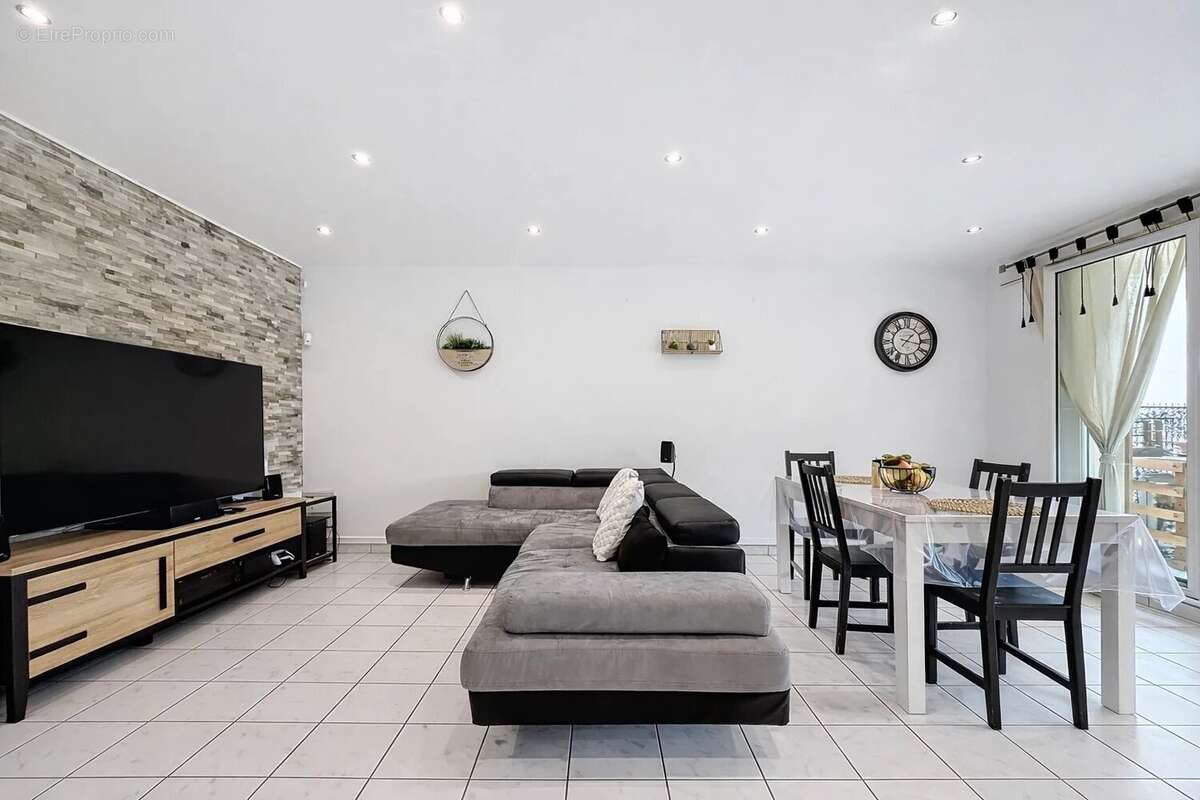 Appartement à MARSEILLE-14E