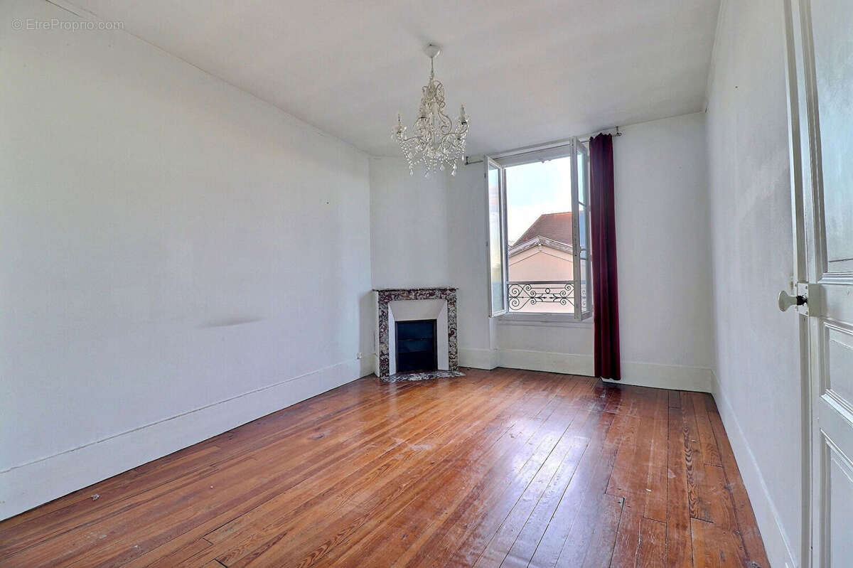 Maison à MAREIL-MARLY