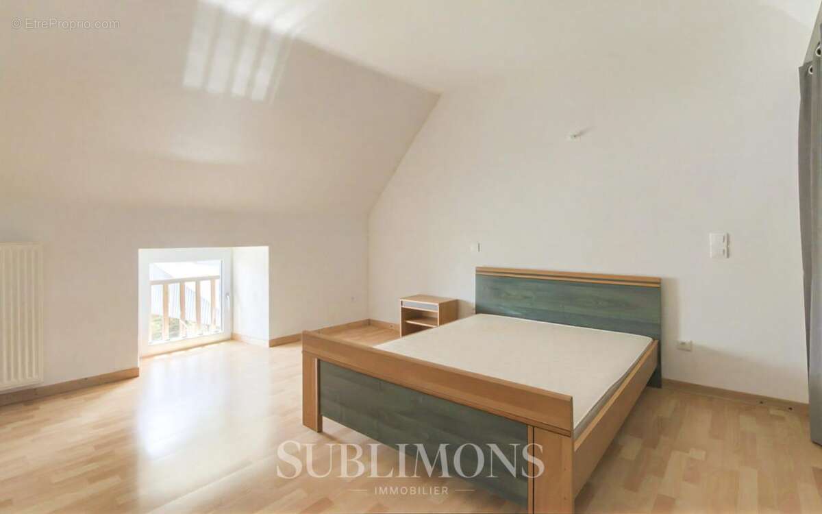 Maison en pierre de 140 m² à Sérent - 4 chambres, bureau et D - photo 7