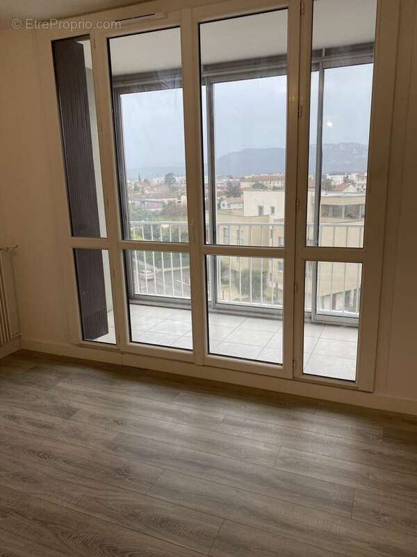Appartement à BOURG-LES-VALENCE