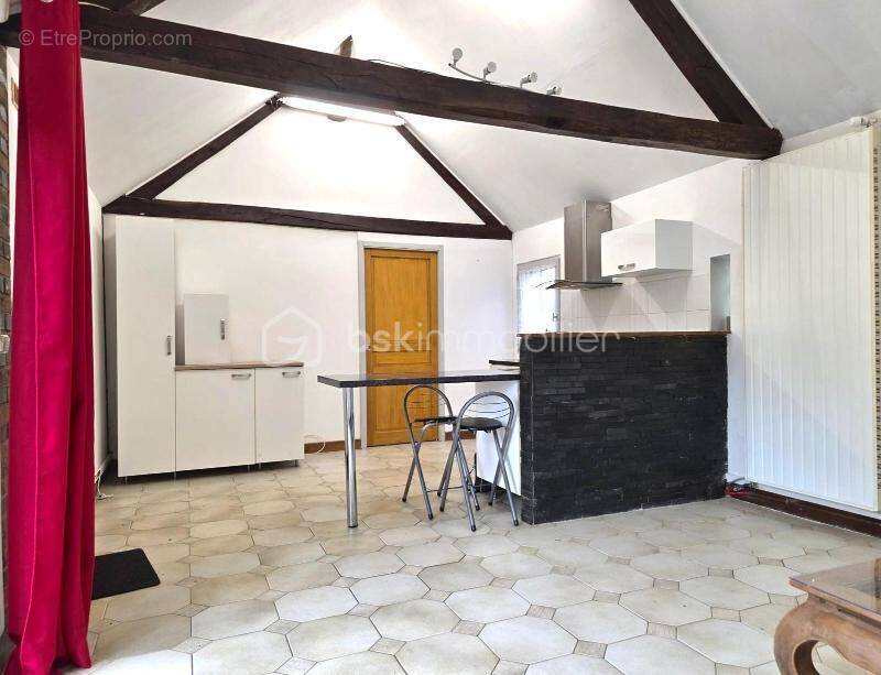 Maison à LORREZ-LE-BOCAGE-PREAUX