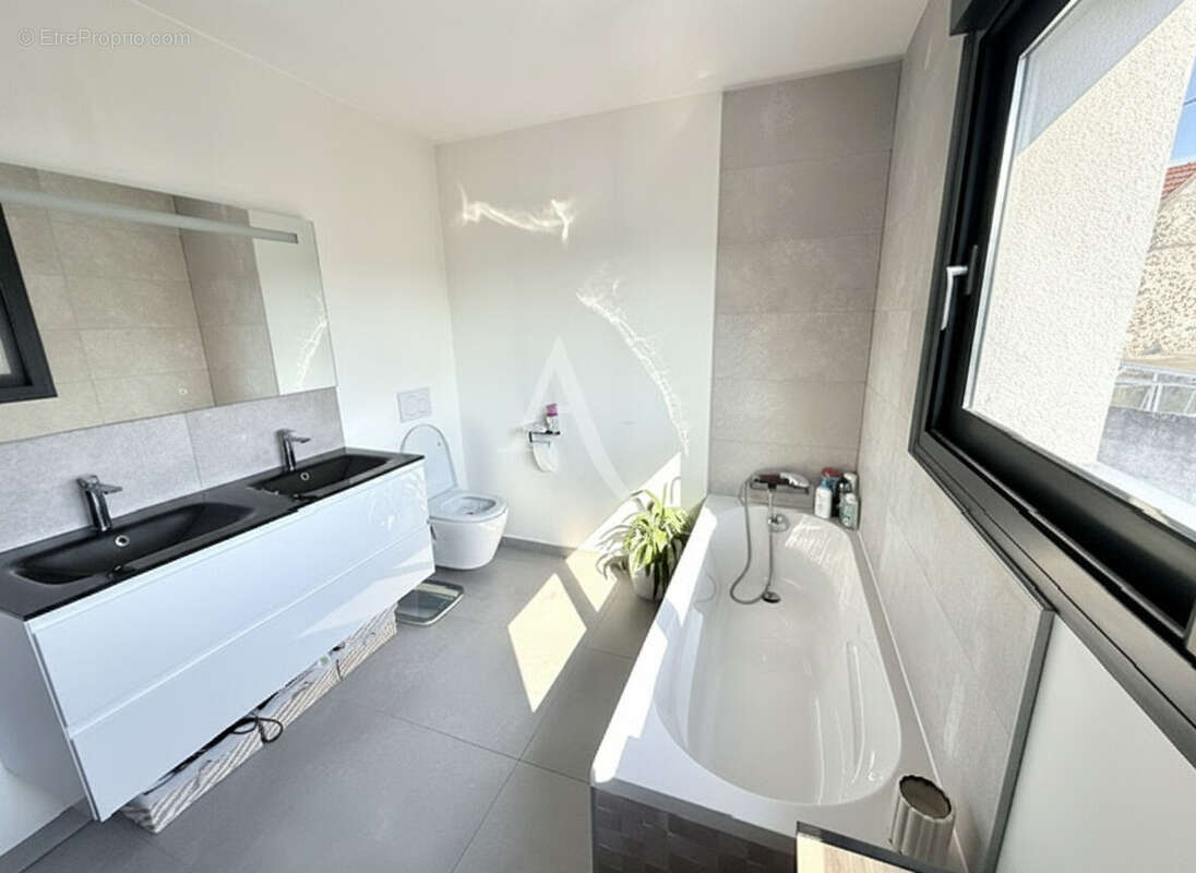Maison Villeneuve Saint Denis 6 pièces 179 m2 - photo 15