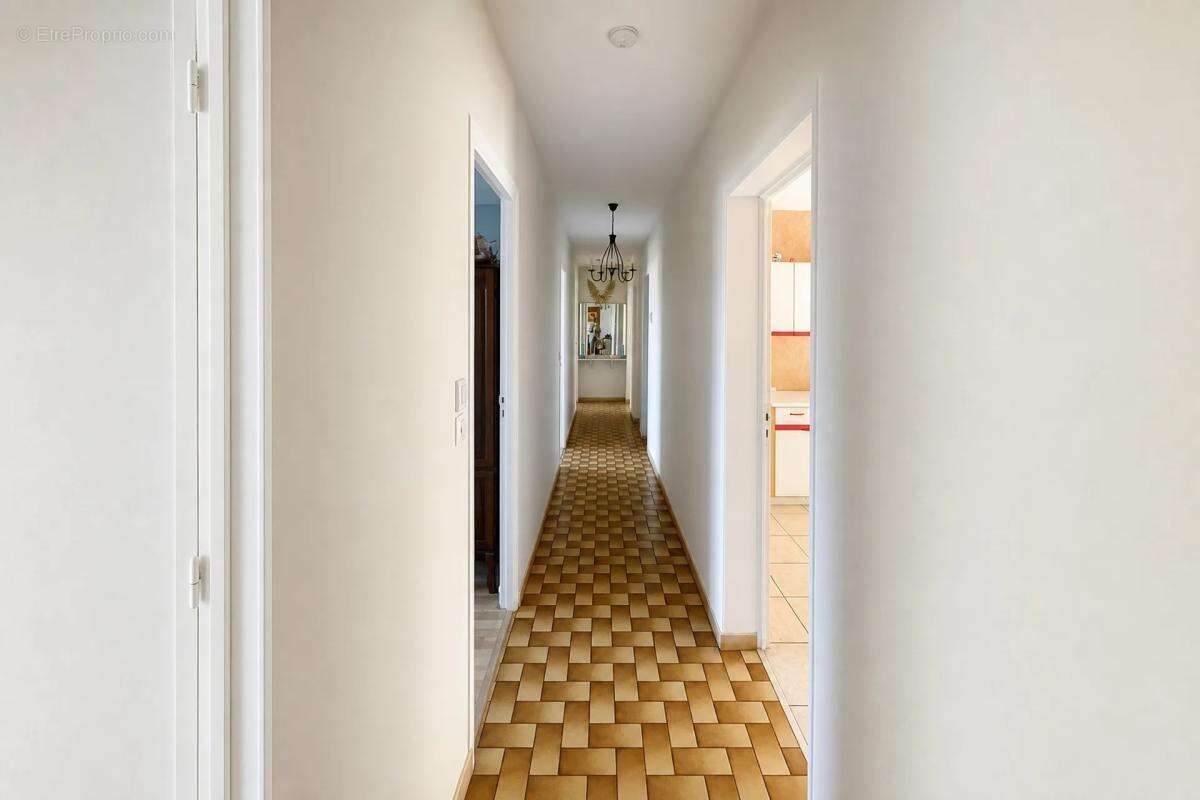 Belle maison familiale a 5 min du centre et 2 min des commodites - photo 10