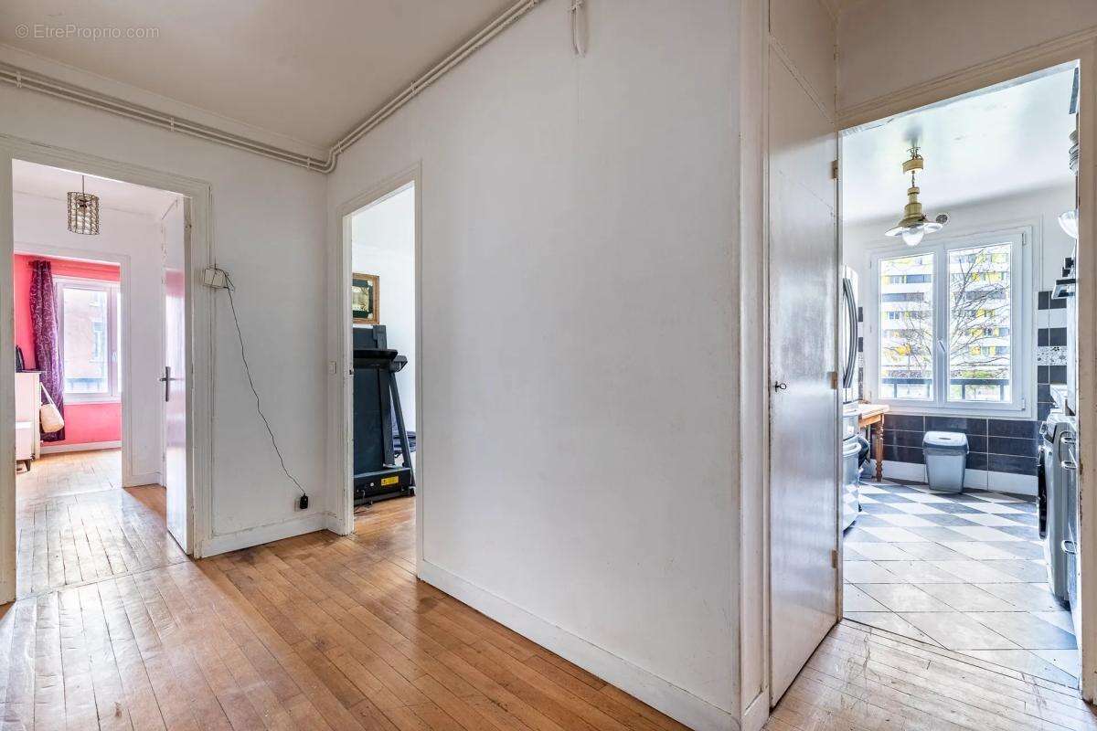Appartement à PARIS-20E