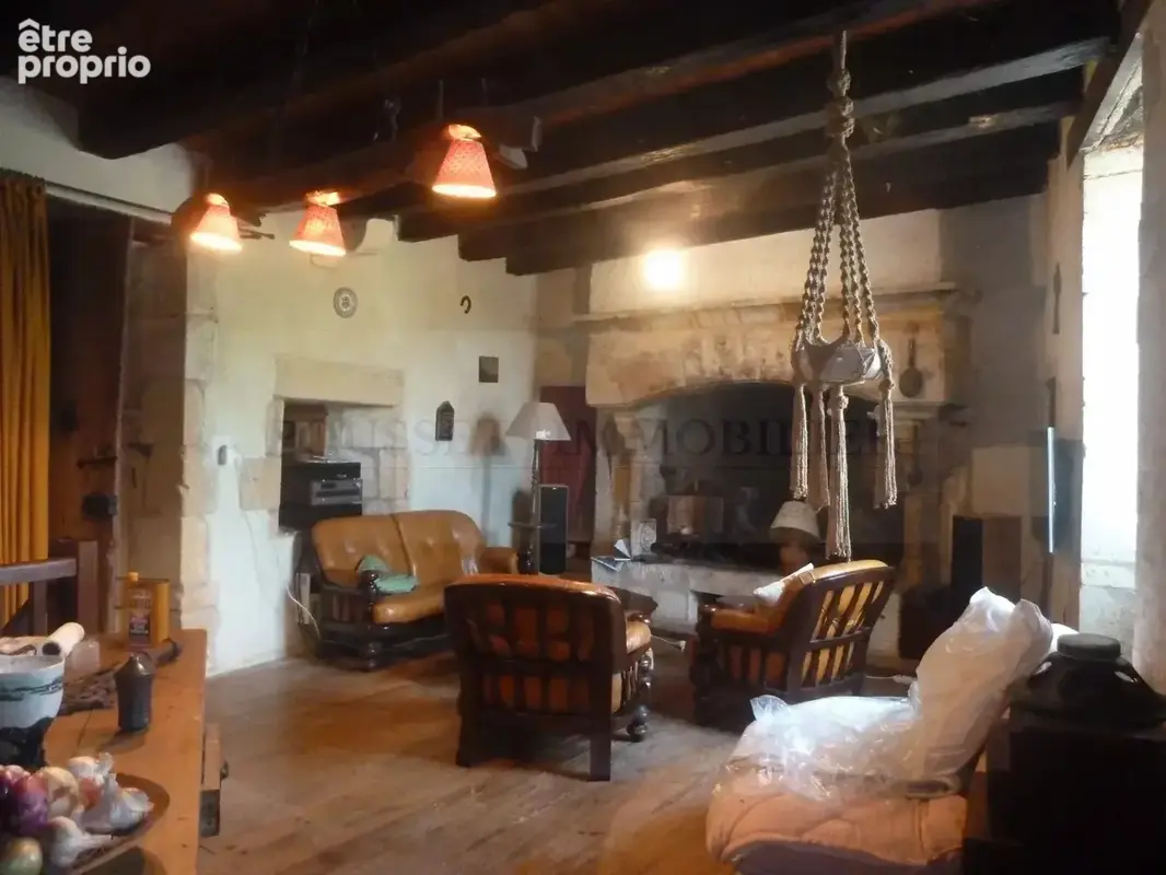 Superbe propriete en pierre dependances sur un terrain attenant de 472 m².  situation dans un petit hameau. - photo 12