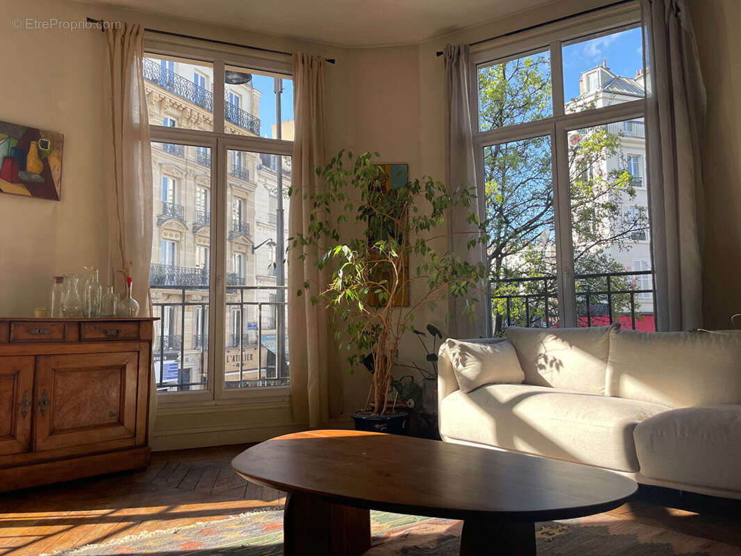 Appartement à PARIS-18E