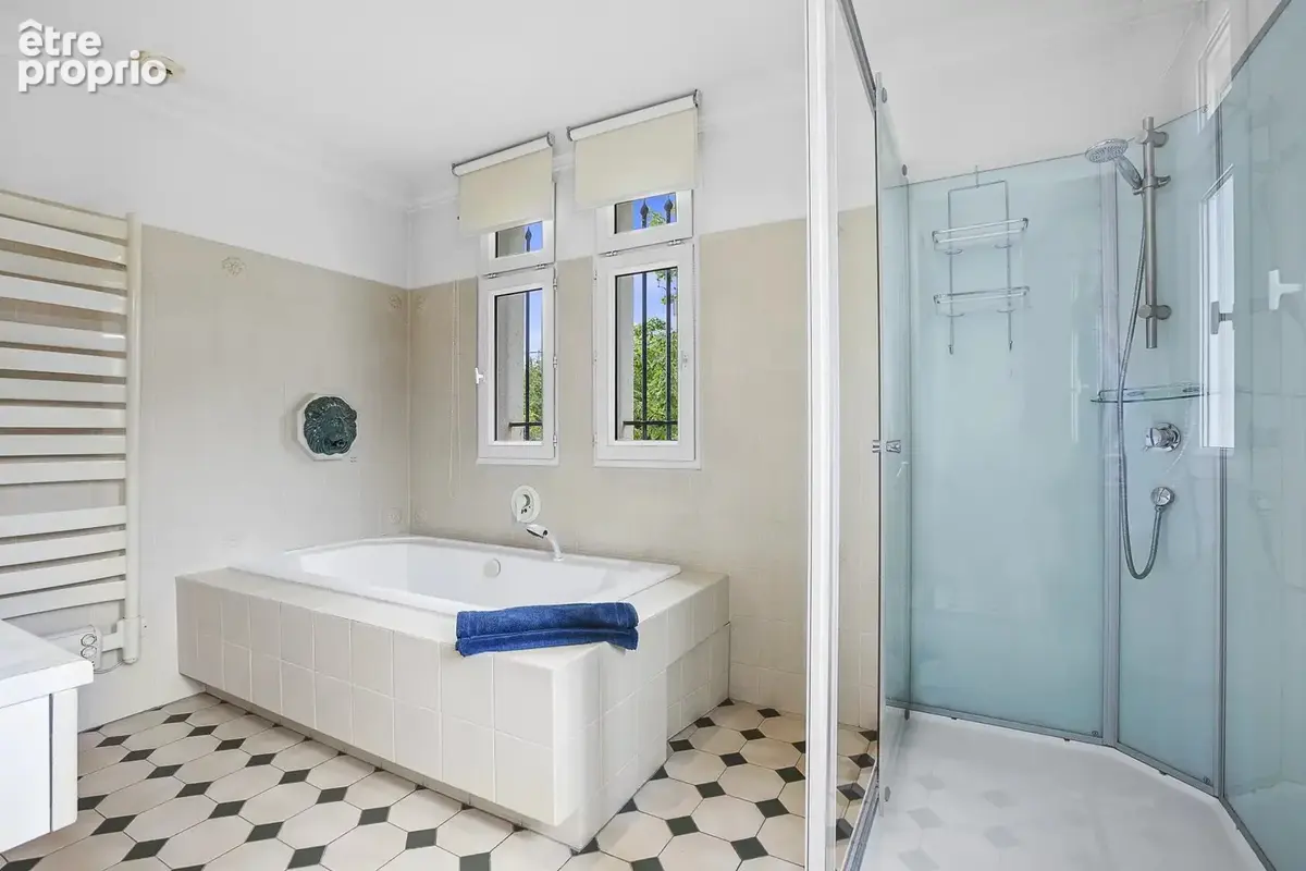 Proche Lorgues - Magnifique propriété de 218 m² + Appartement indépendant -Terrain de 8000m² - photo 9