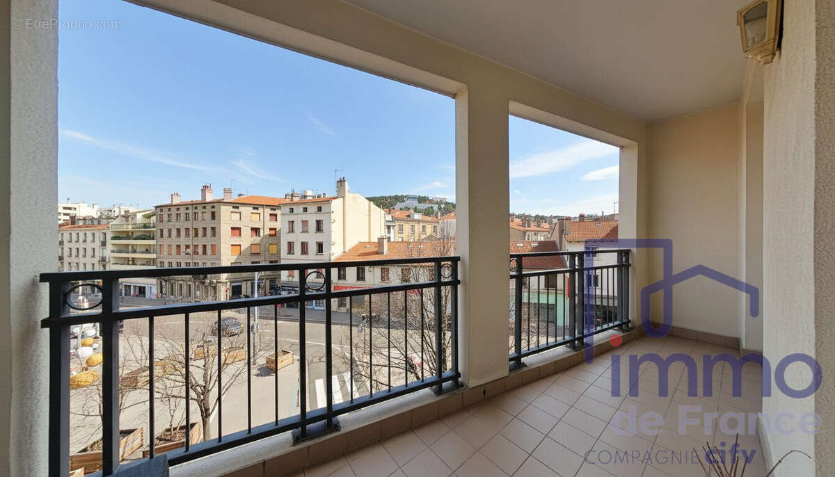 Appartement à SAINT-ETIENNE