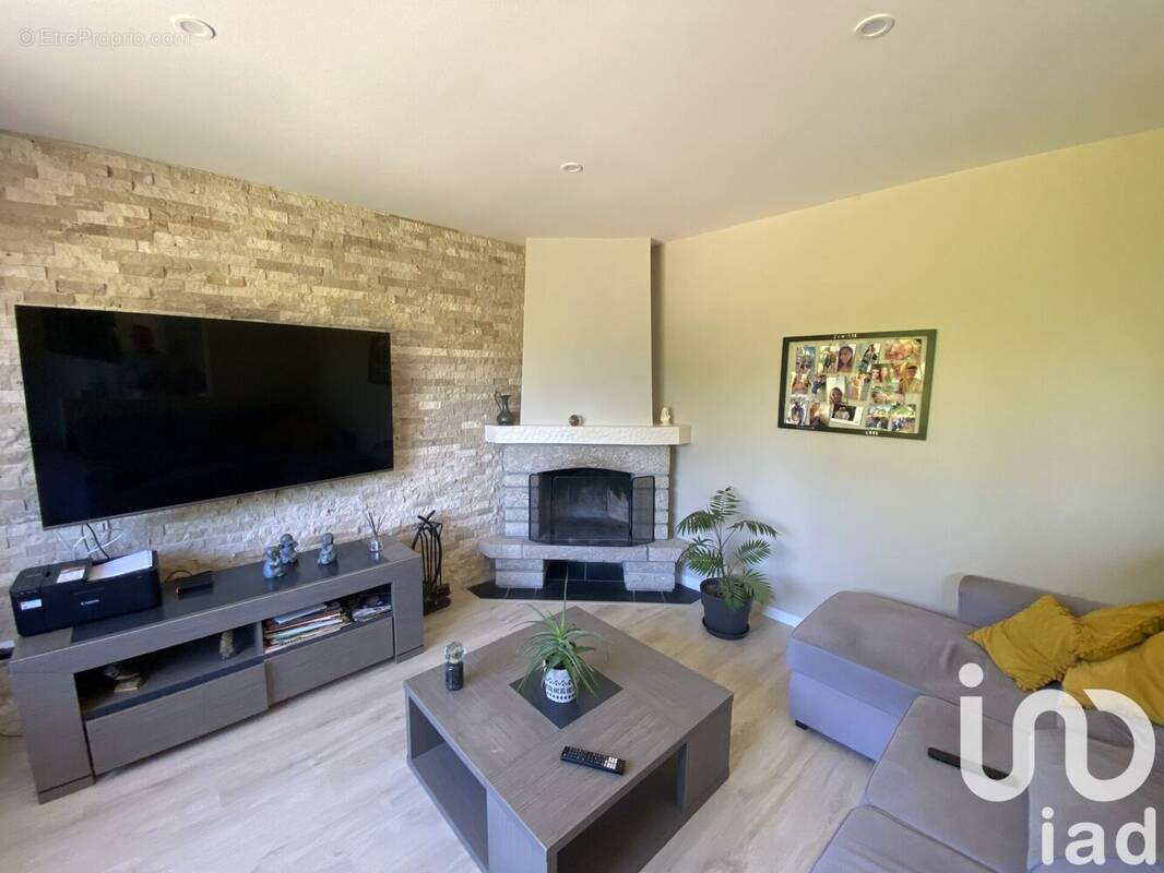 Photo 1 - Maison à PERIERS