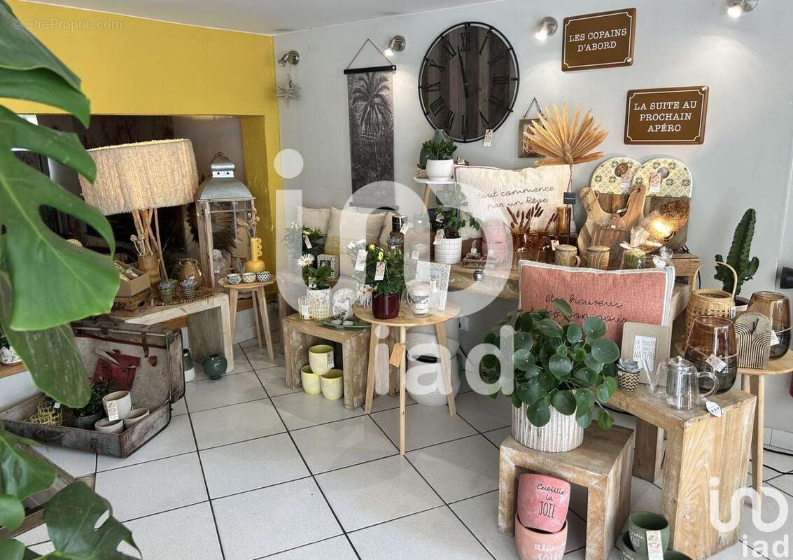 Photo 6 - Commerce à BELLEGARDE