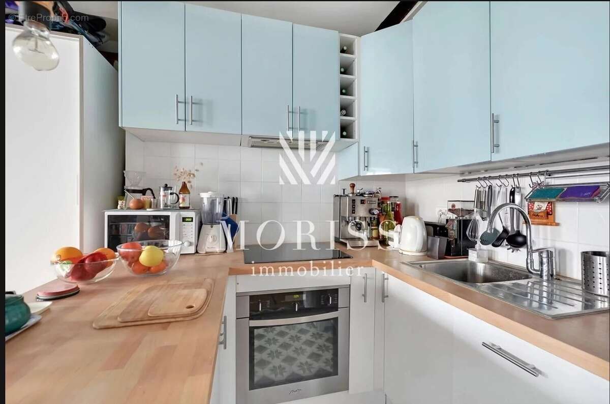 Appartement à PARIS-1E