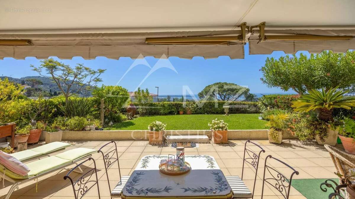 Appartement à LE CANNET