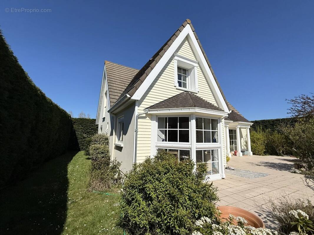 Maison à OCTEVILLE-SUR-MER