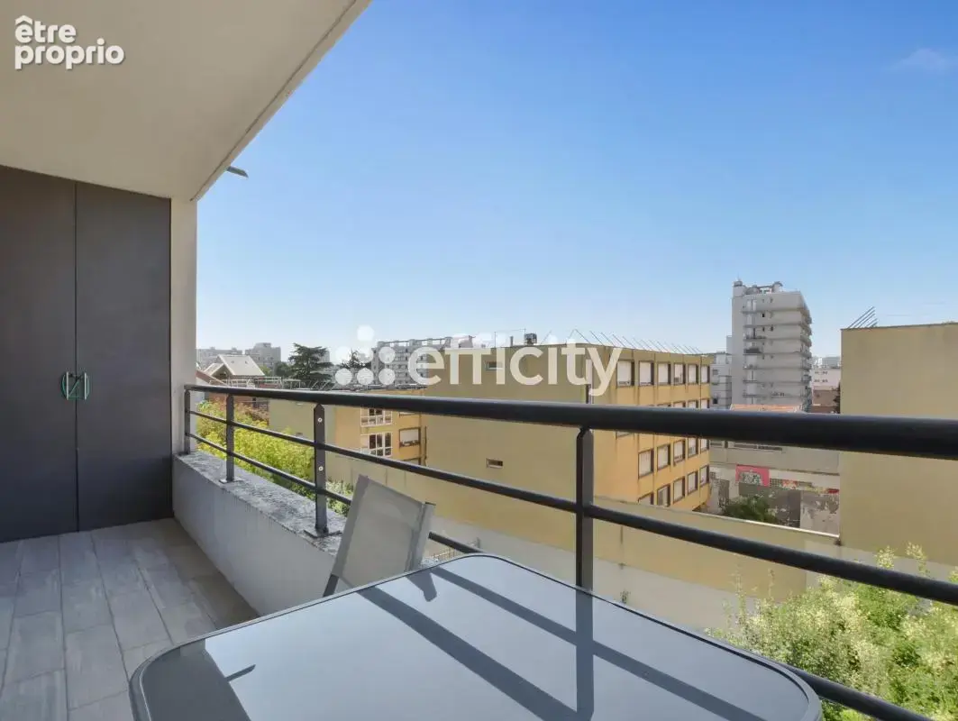 Appartement à AUBERVILLIERS