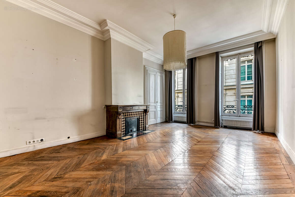 Appartement à LYON-6E