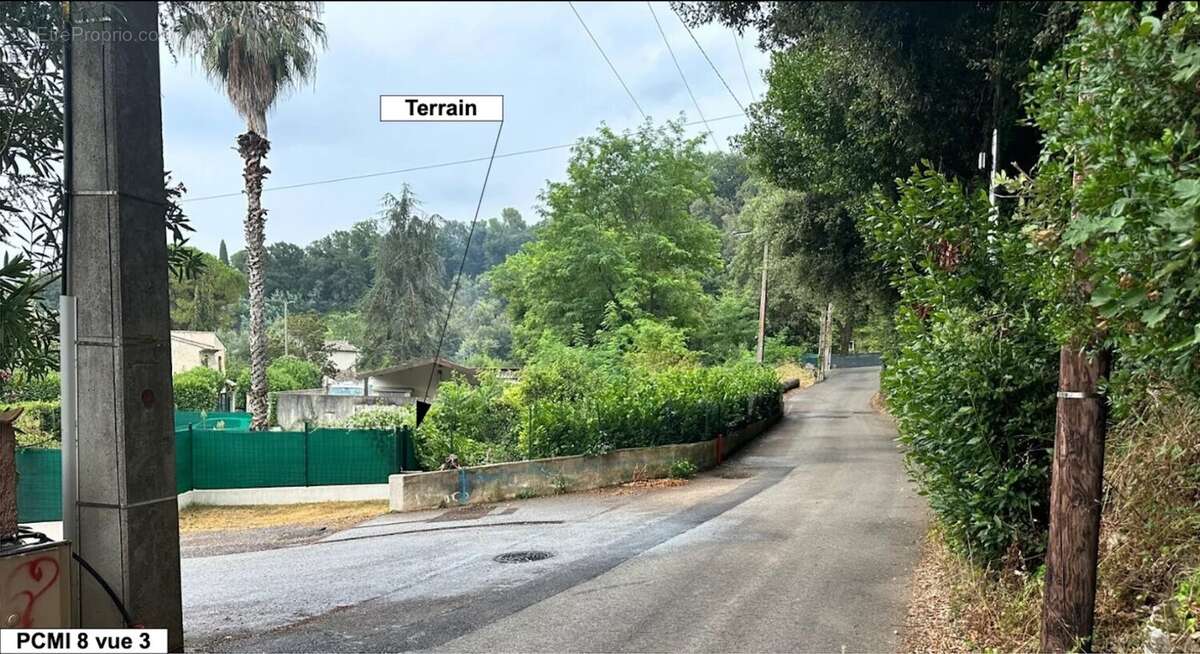 Terrain à BIOT