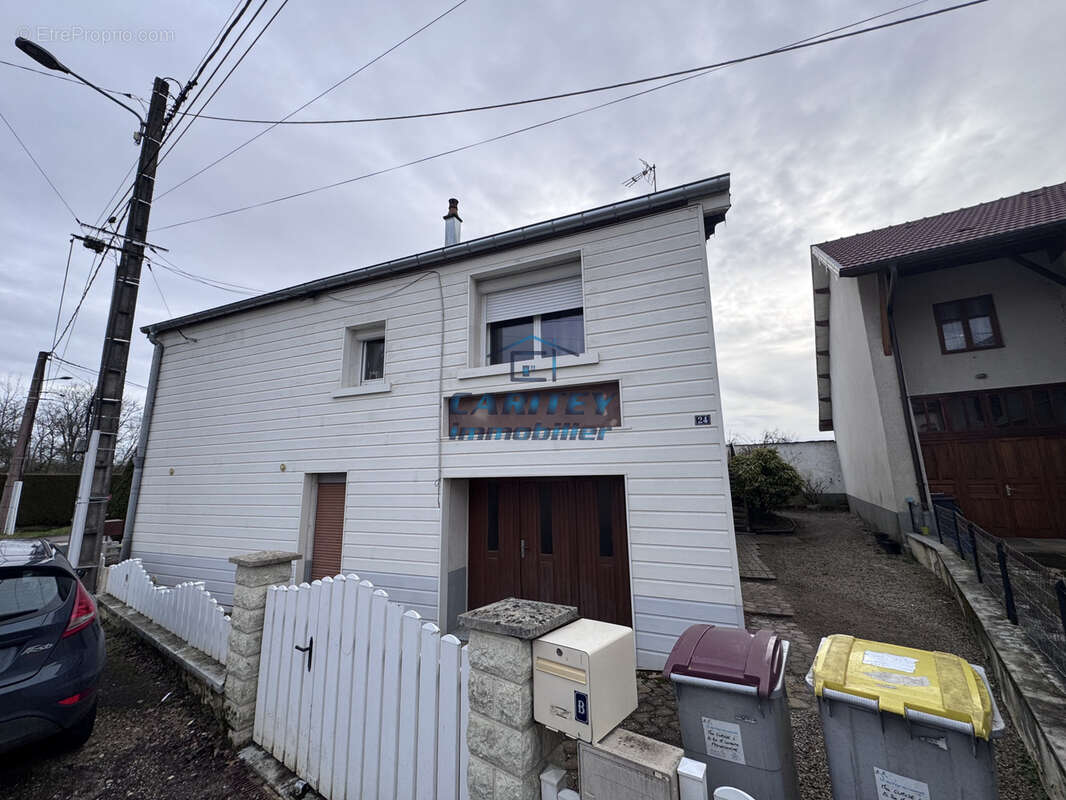 Maison à FROIDECONCHE