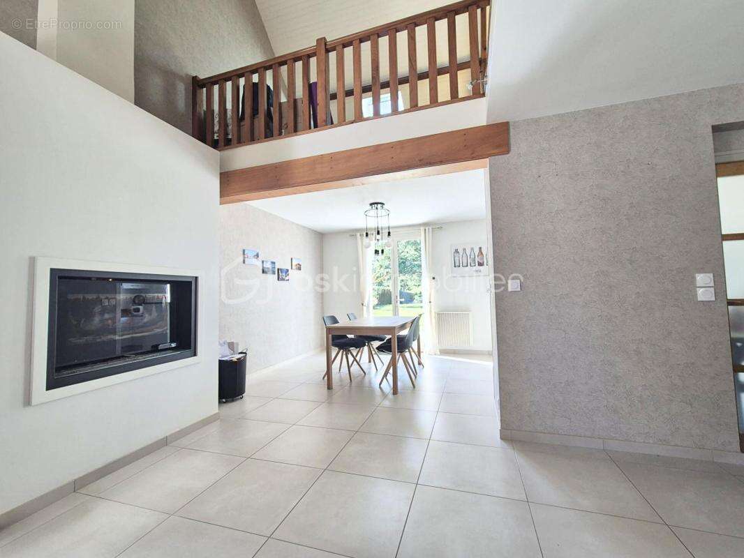 Maison à CHECY