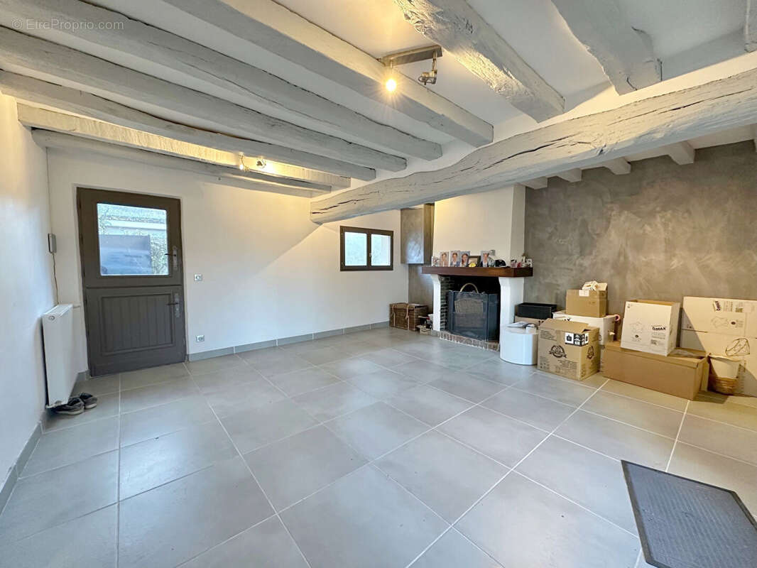 Maison à HOUDAN