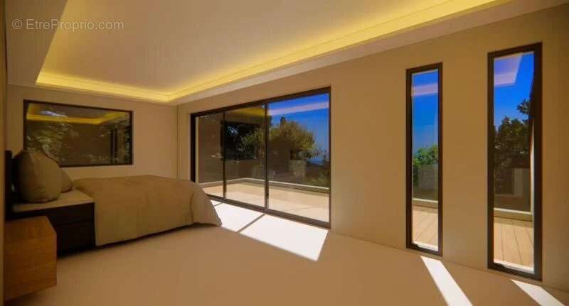 Maison à EZE