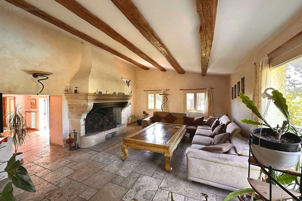 Maison à DRAGUIGNAN