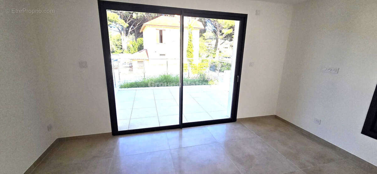 Appartement à CARRY-LE-ROUET
