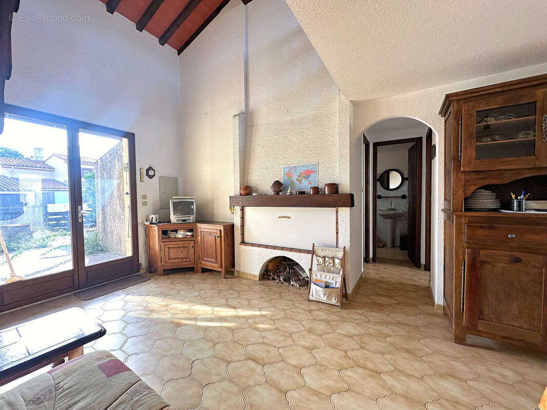 Maison à SAINT-CYPRIEN