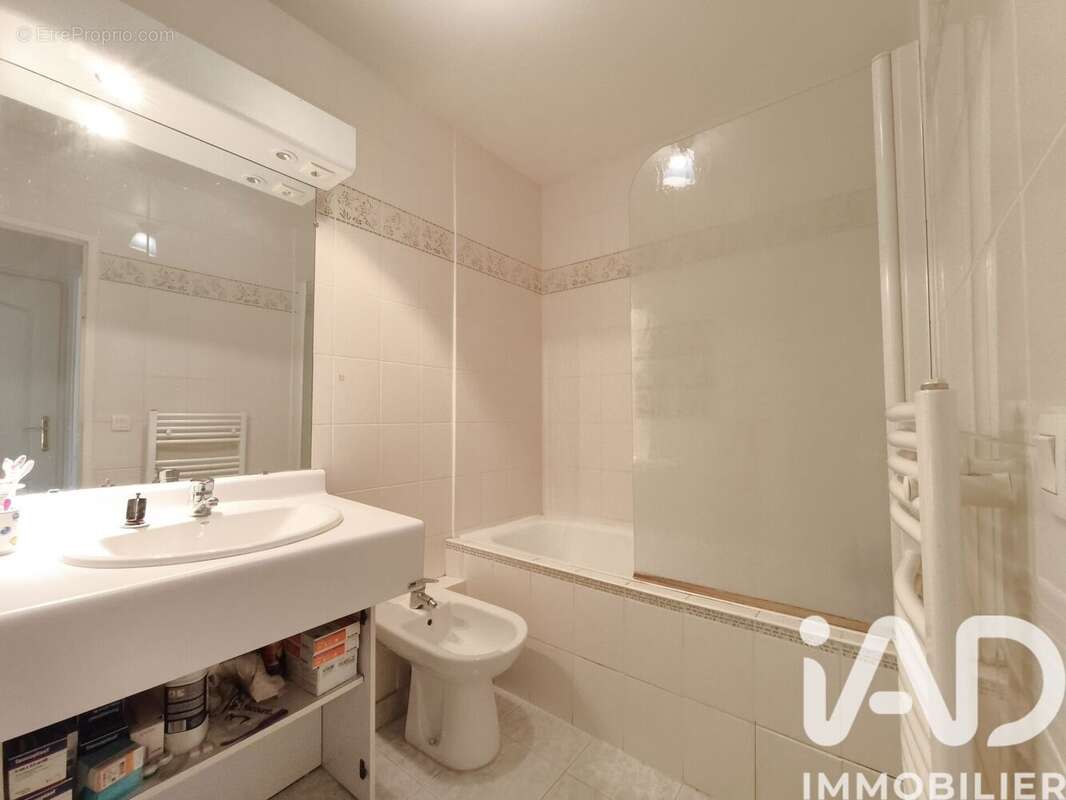 Photo 8 - Appartement à BUSSY-SAINT-GEORGES