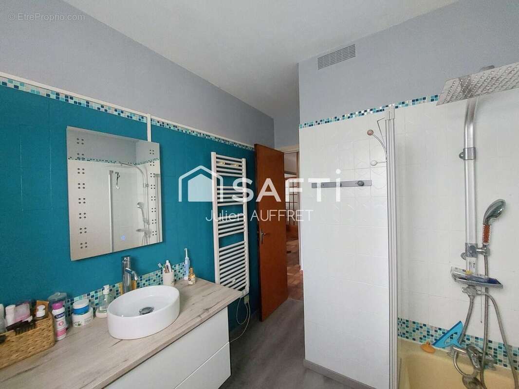 Photo 4 - Maison à MYENNES