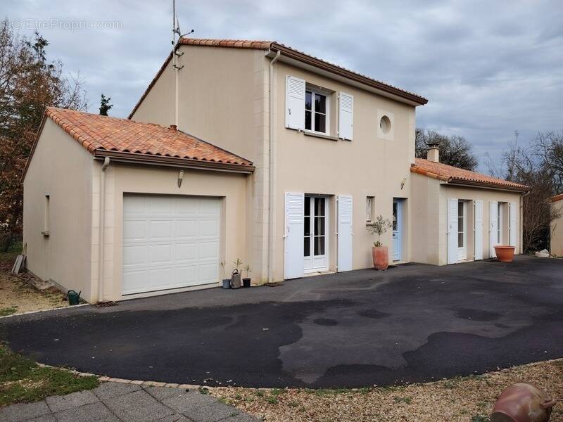 Maison à AVANTON