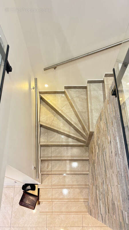 Maison à AUBERGENVILLE