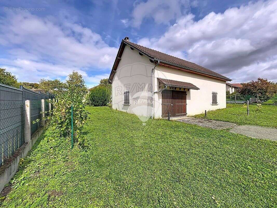 Appartement à FONTAINE-LA-GAILLARDE