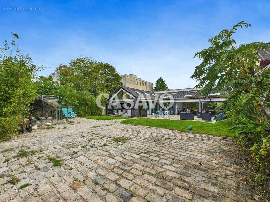 Vente Maison 5 pièces de 120m² - 94100 Saint-Maur-des-Fossés - photo 13