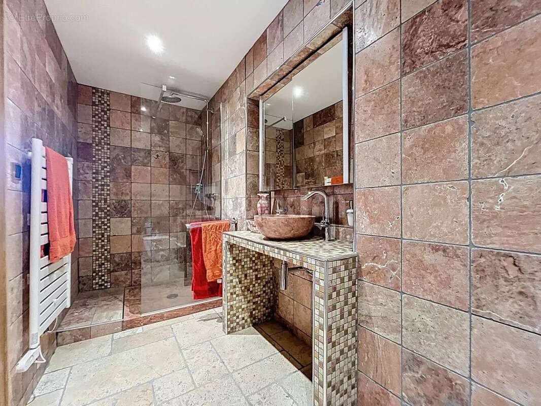 Maison à CHATILLON-SUR-CHALARONNE