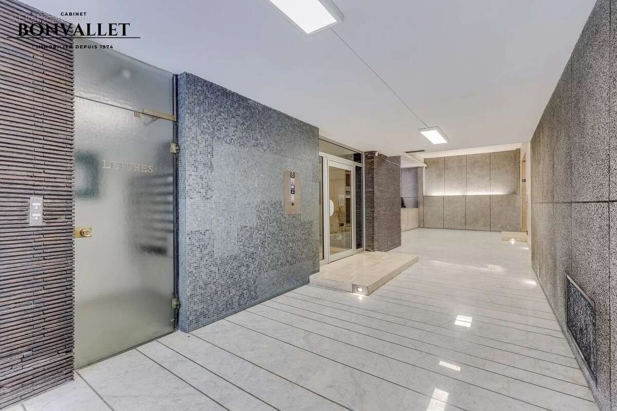 Appartement à PARIS-15E