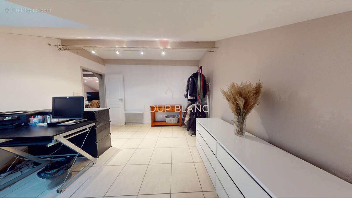 Appartement avec garage - photo 6